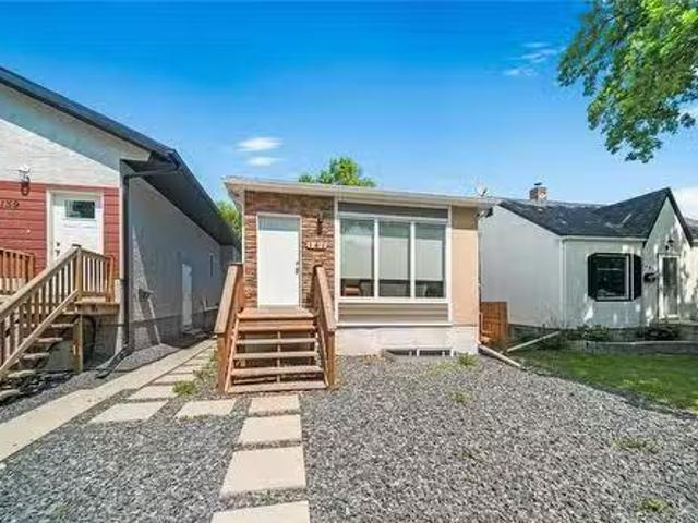House for sale in East St. Paul, Manitoba