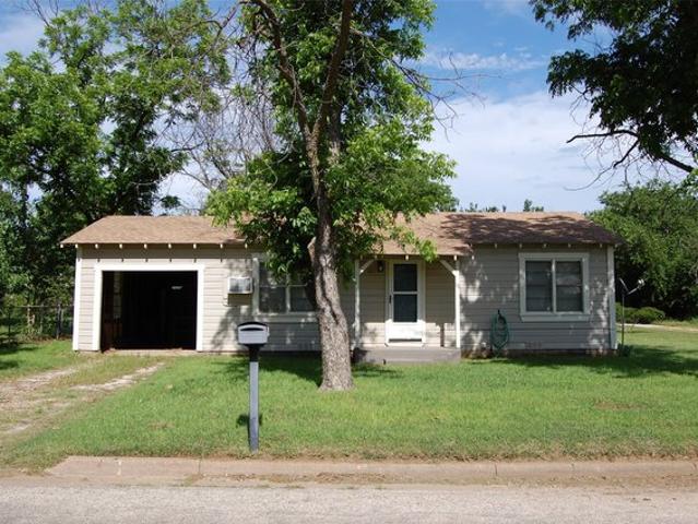 House for sale in De Young, Texas