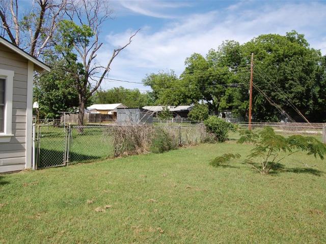 House for sale in De Young, Texas