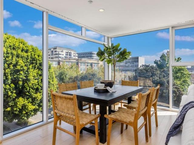 Condo for sale in Pasadena, Los Angeles County
