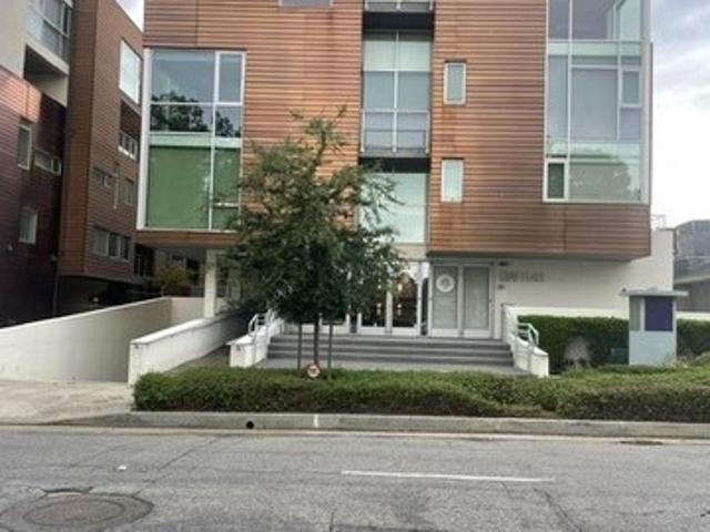 Condo for sale in Pasadena, California