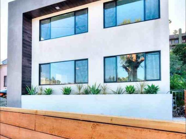 Apartment for rent in Canoga Park, California