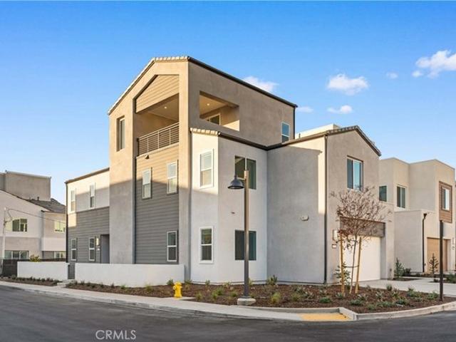 Condo for sale in Orange County Great Park, Irvine