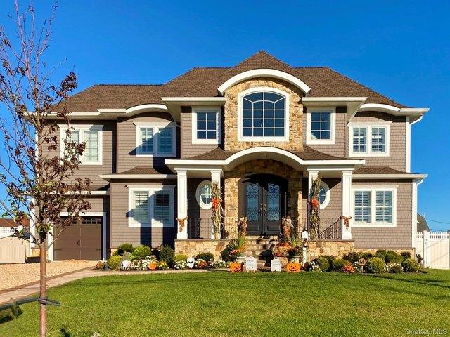 House for sale in West Islip, Town of Islip