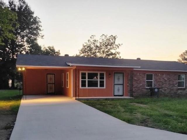 House for sale in Earle, Crittenden County