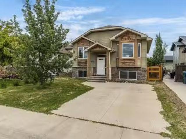House for sale in Medicine Hat, Alberta