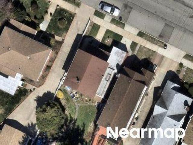 House for sale in Queens, Arverne