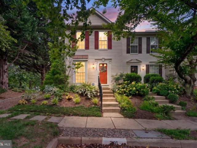 Townhouse for sale in Virginia