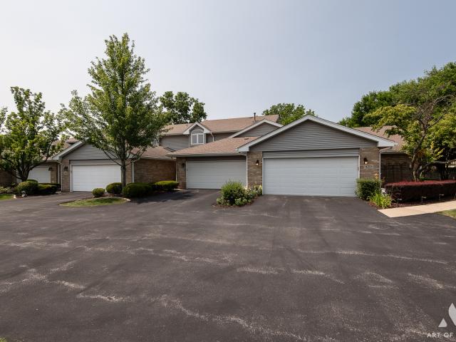 Townhouse for sale in Orland Park