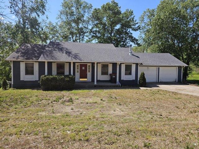 House for sale in Barry, Missouri