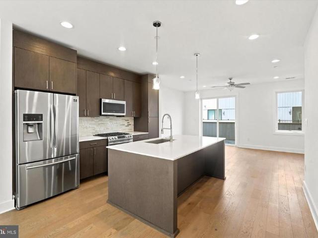 Townhouse for sale in Pennsport, Philadelphia