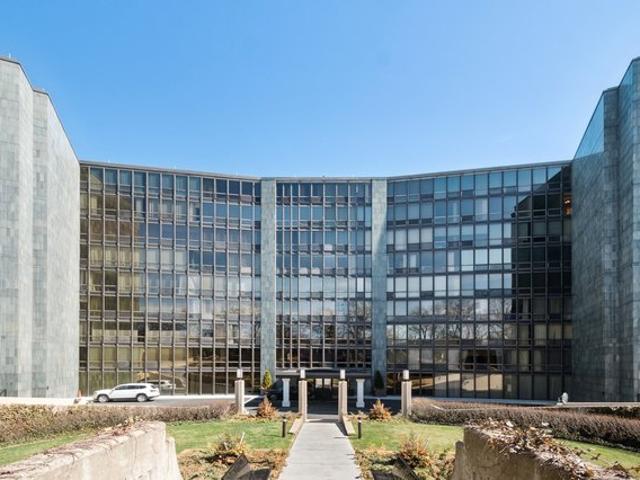 Condo for sale in Wilmette, Illinois