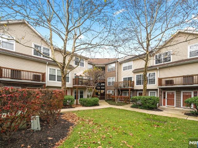 Condo for sale in Fort Lee, New Jersey