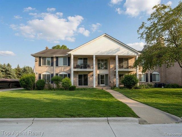 Condo for sale in Sterling Heights, Michigan