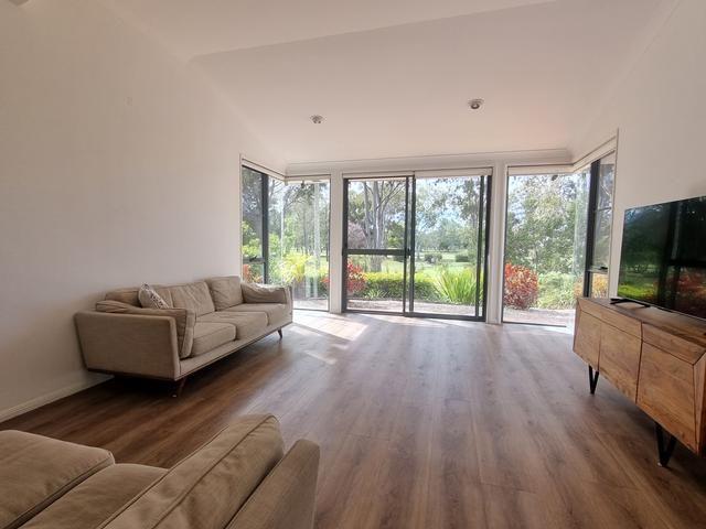 Apartment for rent in Clear Island Waters, Gold Coast City