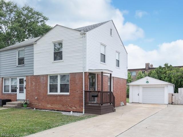 Townhouse for sale in Cleveland, Ohio