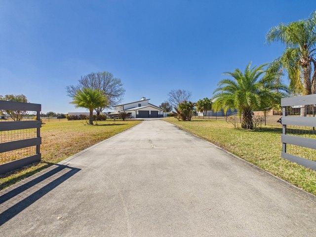 House for sale in Okeechobee, Florida