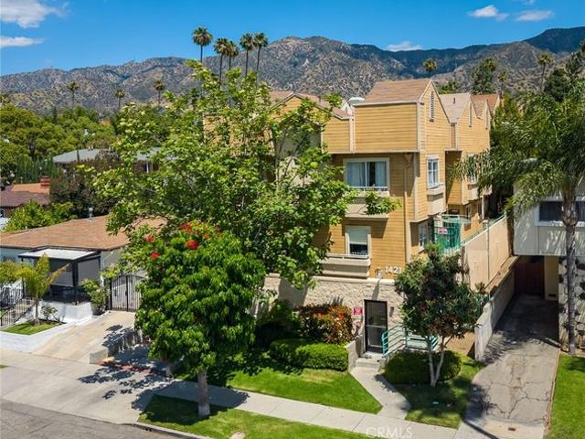 Townhouse for sale in Glendale, California