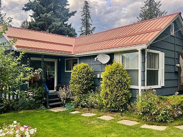 House for sale in Sirdar, British Columbia