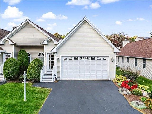 Condo for sale in North Providence, Providence County