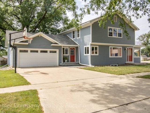 House for sale in Hull, Iowa