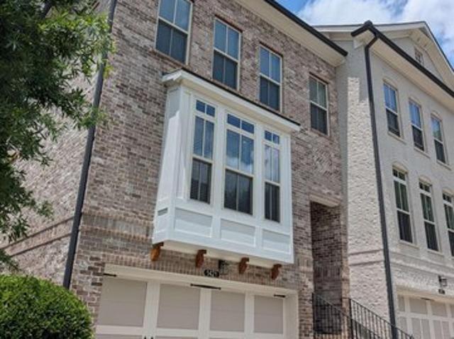 Townhouse for sale in Suwanee, Georgia