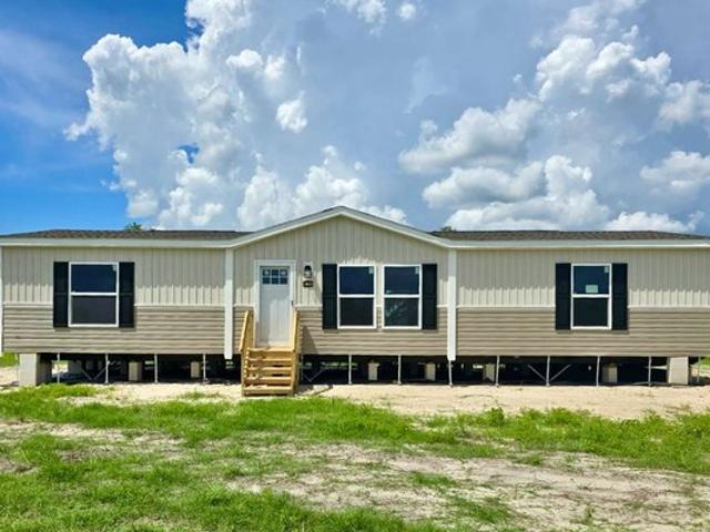 House for sale in Suwannee, Florida