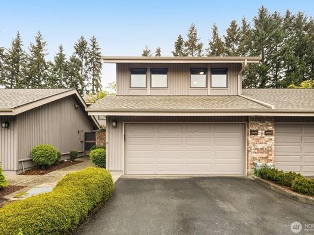 Townhouse for sale in Bellevue, Washington
