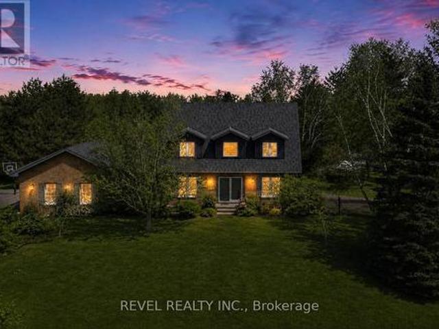 House for sale in Ontario