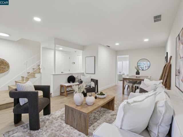 Townhouse for sale in Moraga Townhouse for sale in Moraga