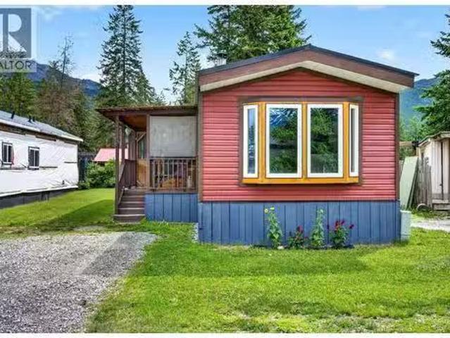 House for sale in Golden, British Columbia