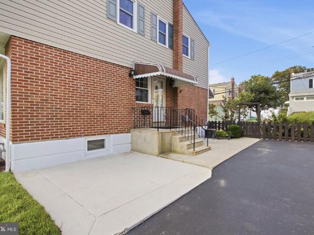 Townhouse for sale in Woodlyn, Ridley Township