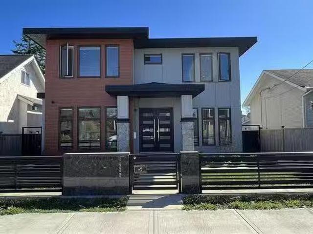 House for sale in New Westminster, British Columbia