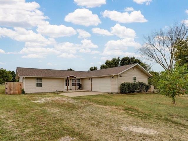 House for sale in Buffalo, Missouri