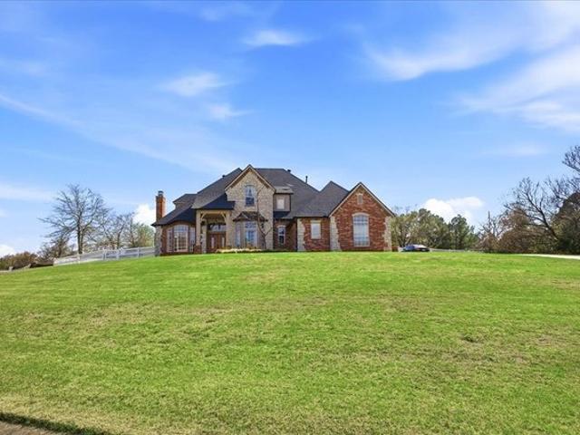 House for sale in Choctaw, Oklahoma