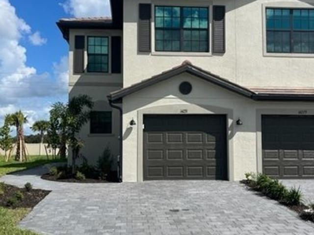 Townhouse for sale in Fort Myers, Florida