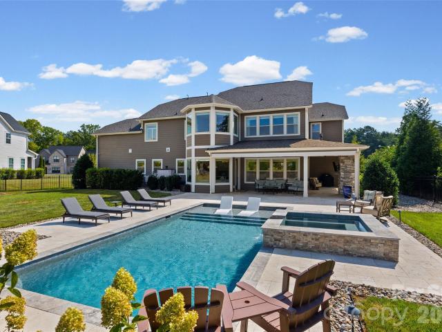 House for sale in Mecklenburg, North Carolina