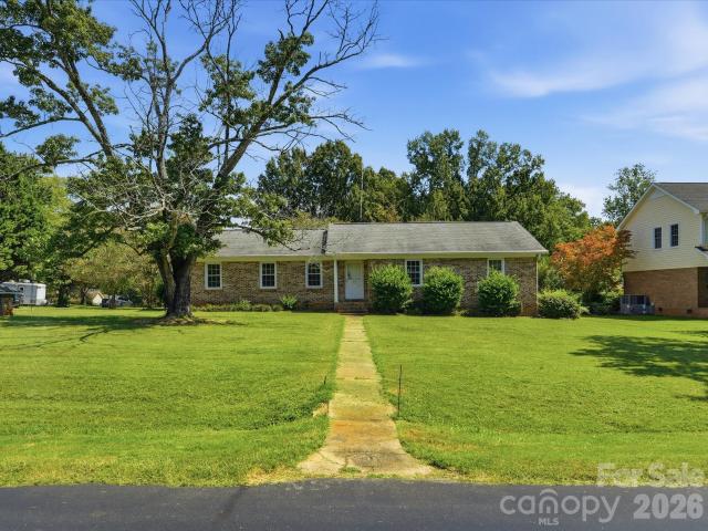 House for sale in Springwater, Matthews