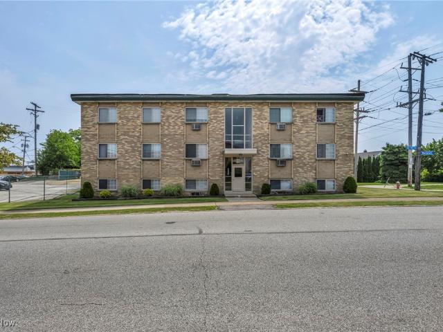 Commercial for sale in Cleveland