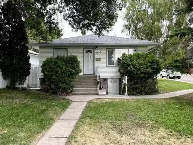House for sale in Lethbridge, Alberta