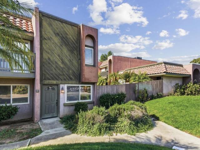 Townhouse for sale in Escondido, California