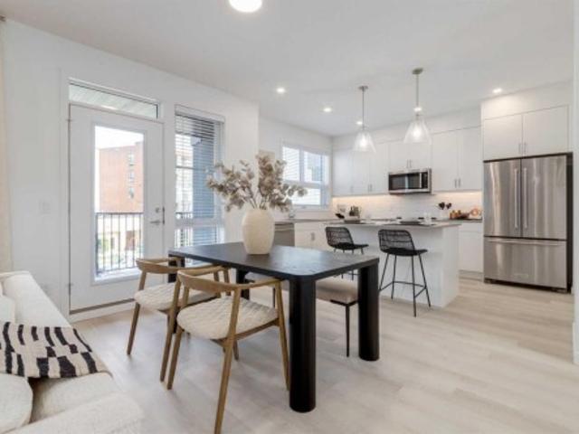 Townhouse for sale in Medicine Hill, Calgary