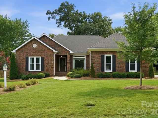 House for sale in Mecklenburg, North Carolina
