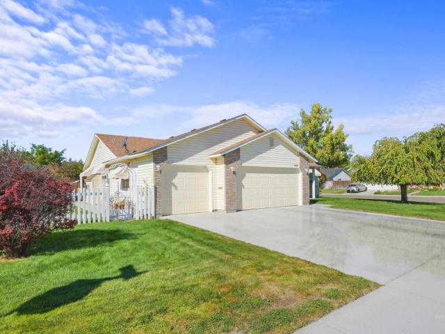 House for sale in Victory, Nampa