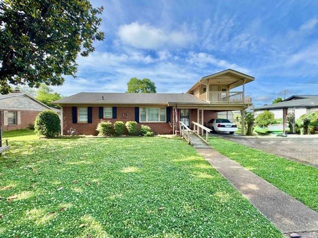 House for sale in Tuscumbia, Alabama