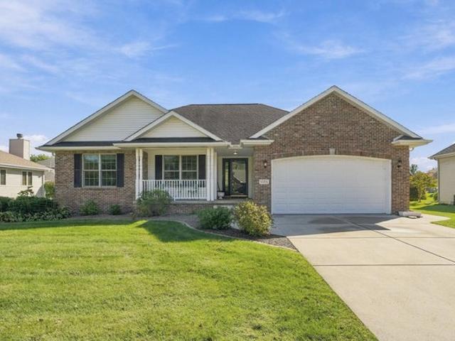 House for sale in Crown Point, Lake County