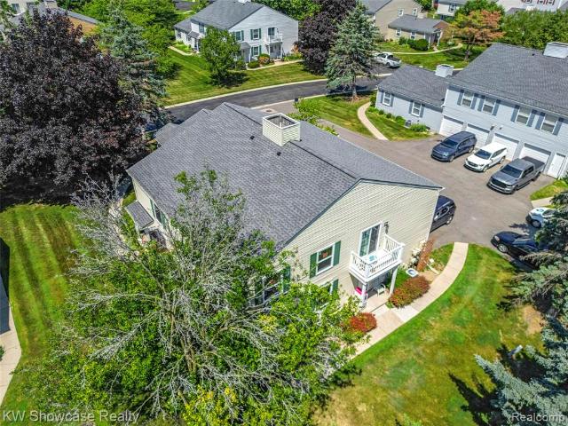 Condo for sale in Walled Lake, Michigan