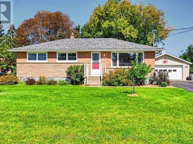 House for sale in Ontario