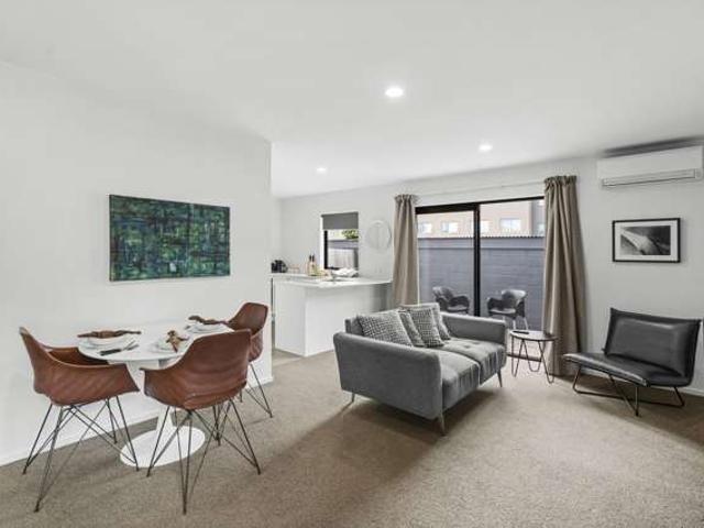 Townhouse for sale in Heathcote, Canterbury