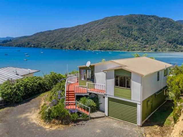 House for sale in Marlborough